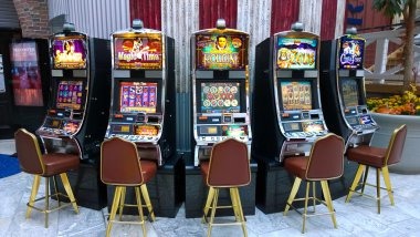 Live wheel display and betting options Monopoly Live wheel and betting interface on erek2 42